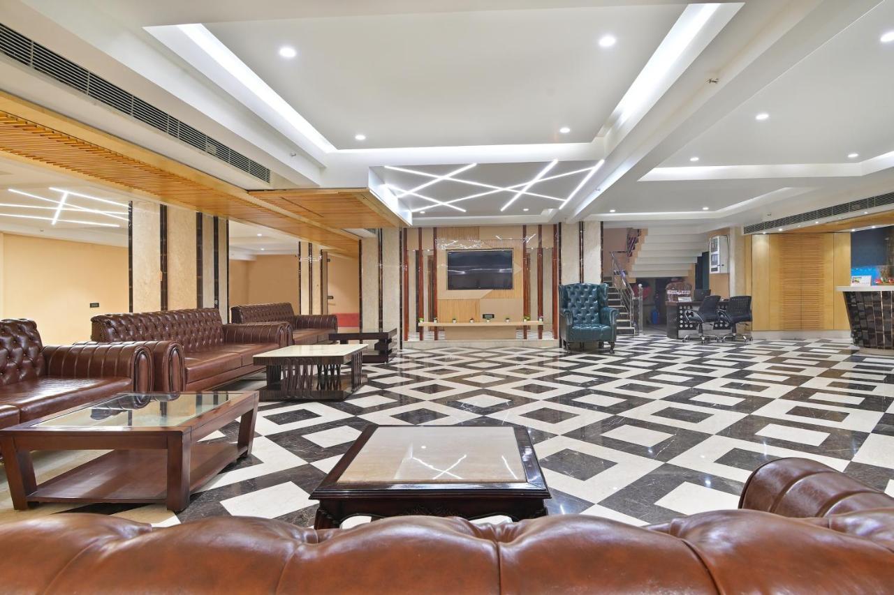Vanson Delite - Railway Station Hotel