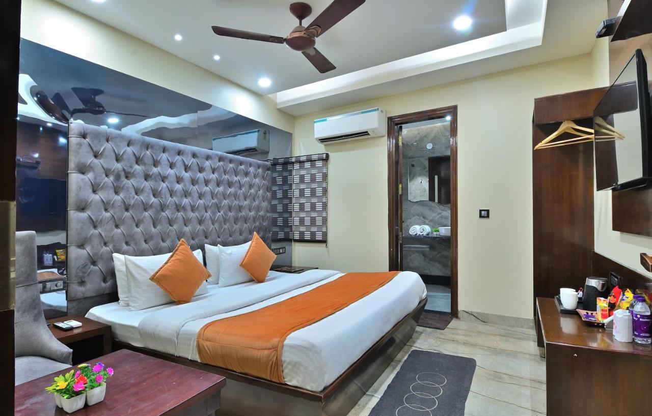 Hotel Vanson Delite - Railway Station